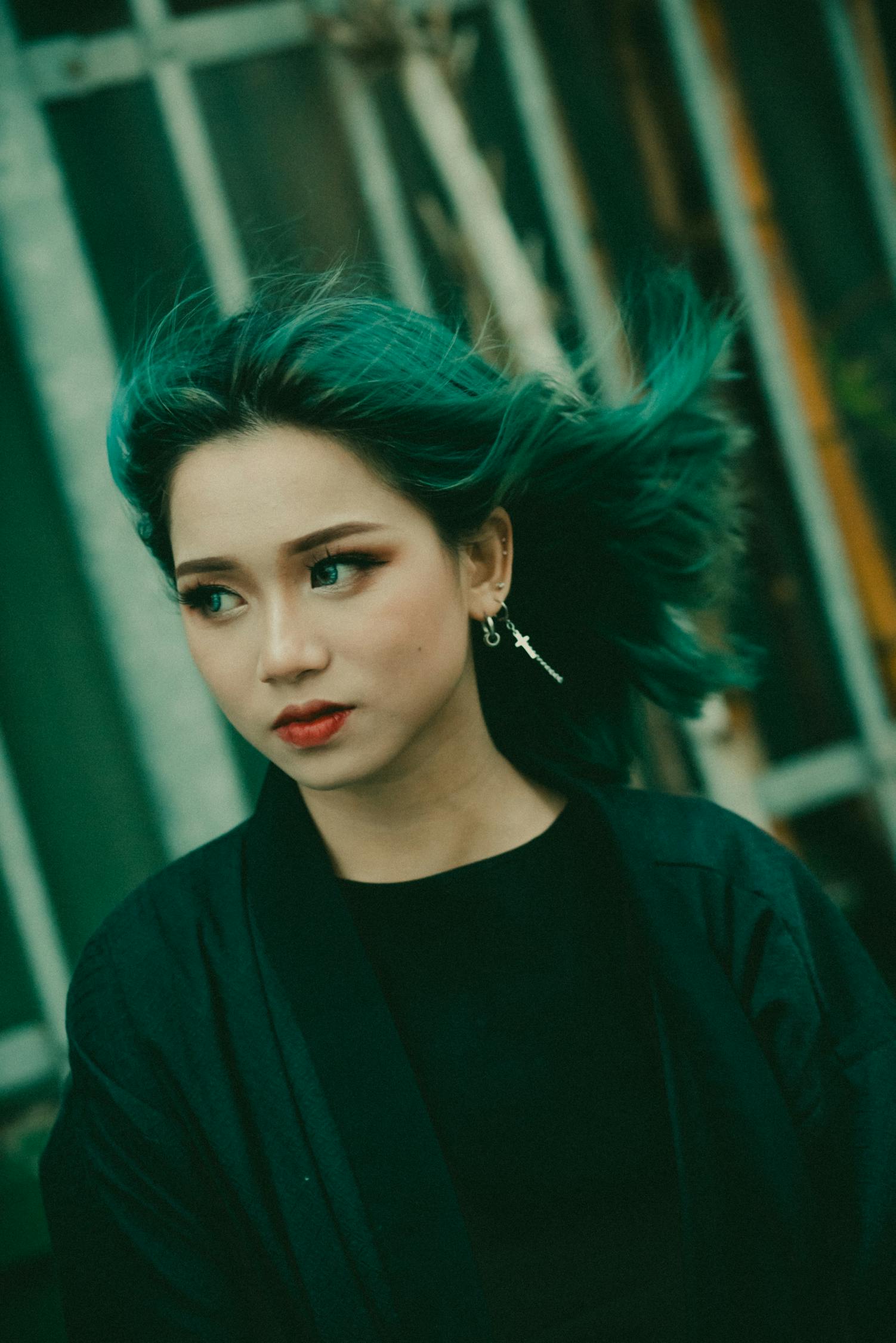 薛之謙最新芭莎寫真——音樂與時(shí)尚的完美融合