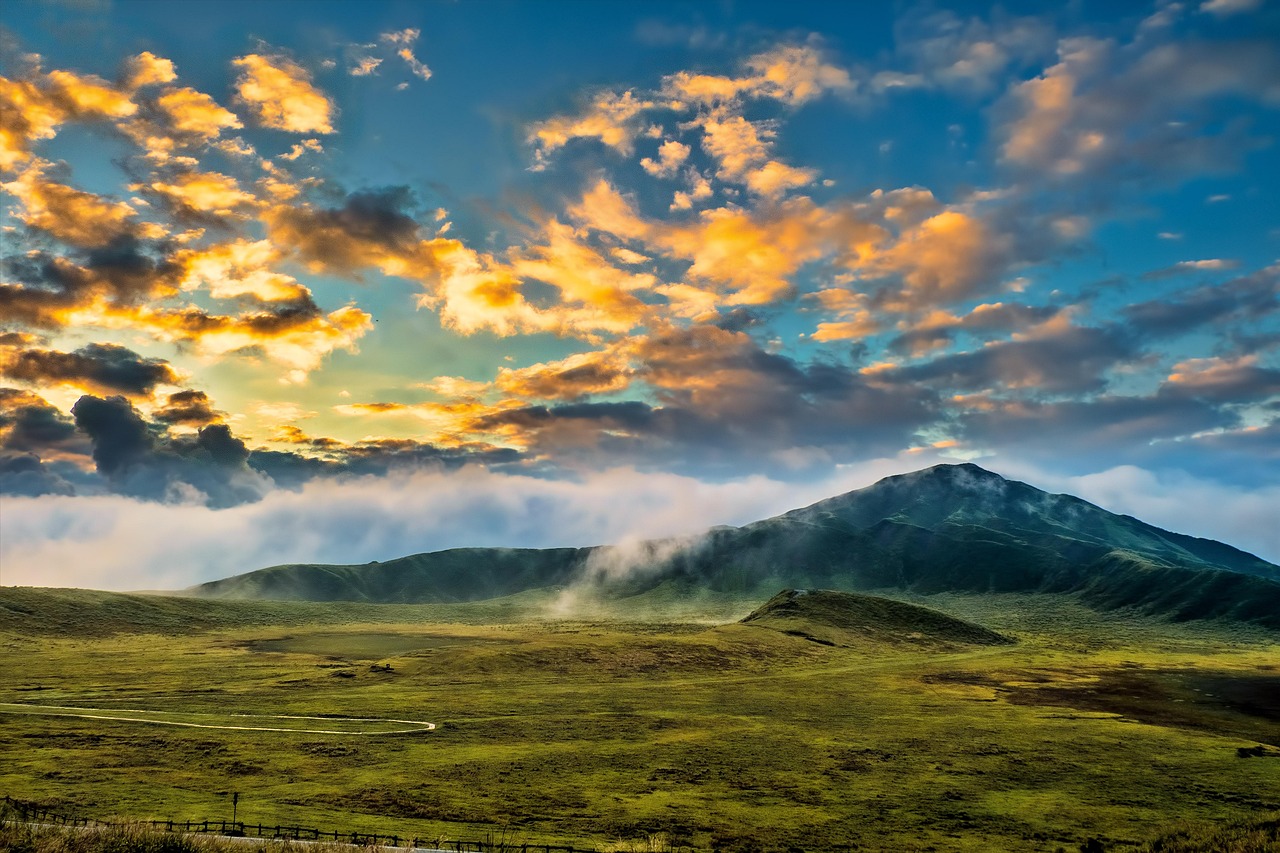 全球關(guān)注下的火山爆發(fā)新聞，災(zāi)害及其影響解析